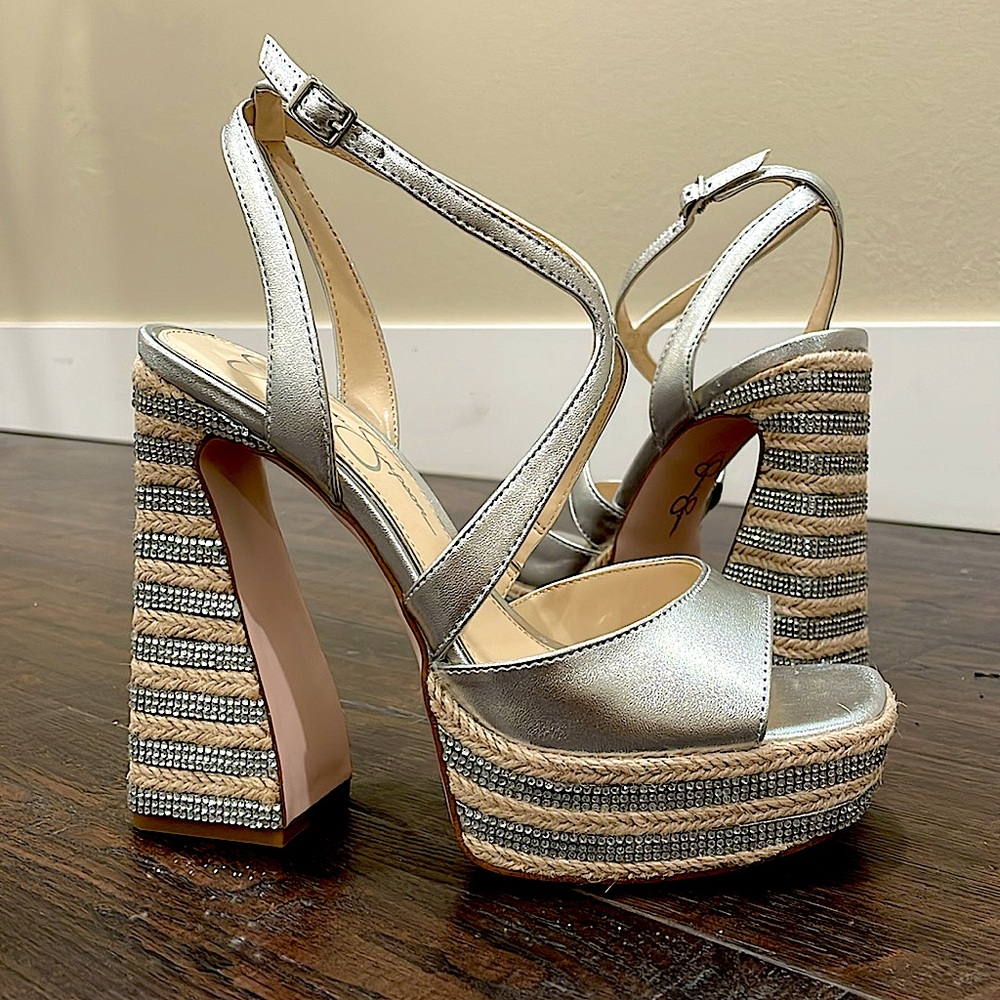 NIB Jessica Simpson silver rhinestone crystal platform chunky embellished heels